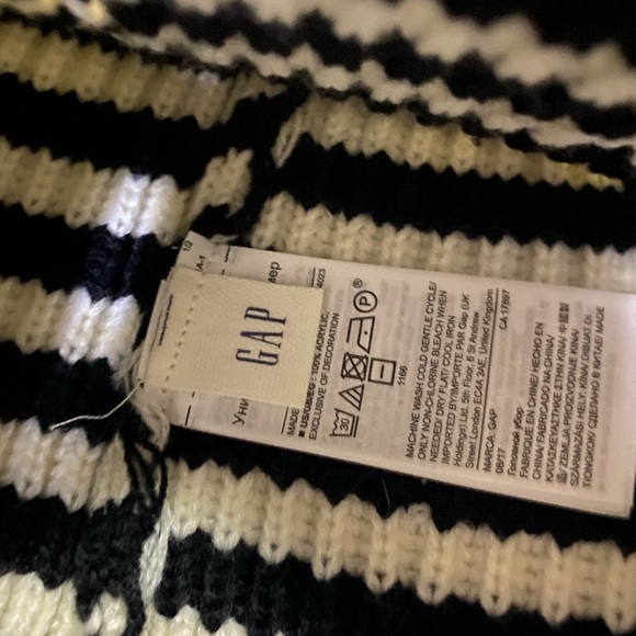 Gap Stocking Cap OS - Picture 2 of 3